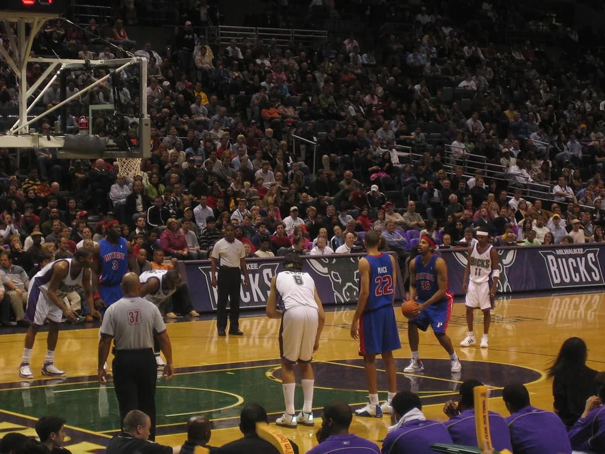 NBA veteran player positioned at the free-throw line